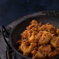 If you like your chicken spicy, you will love this popular Mangalorean dish called “Kori Ajadina,” which literally means “Dry Chicken.” Made using chicken, grated coconut and Kundapur Masala powder, Kori Ajadina with its lovely aroma of spices, is usually served as an accompaniment to rice and chicken curry.