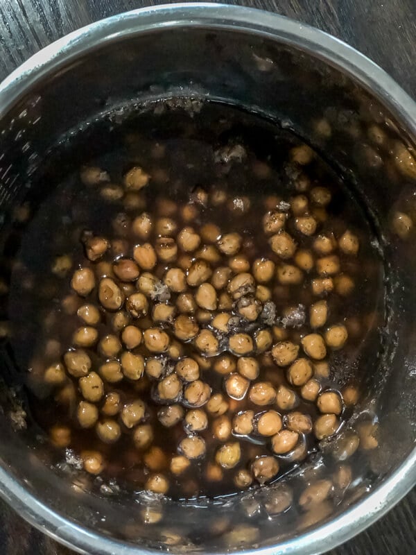 Chickpeas cooked along with teabags