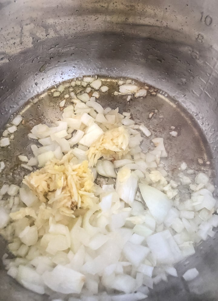  Onions, ginger and garlic in the Instant Pot