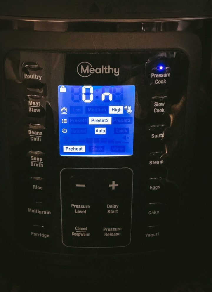 Close up of Mealthy MultiPot 2.0 LCD Panel
