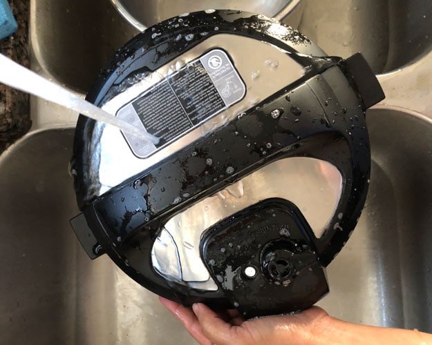 Cleaning Instant Pot lid with soap and water