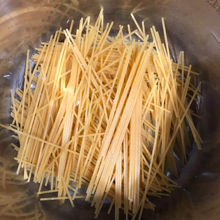 Spaghetti noodles in the instant pot pressure cooker.