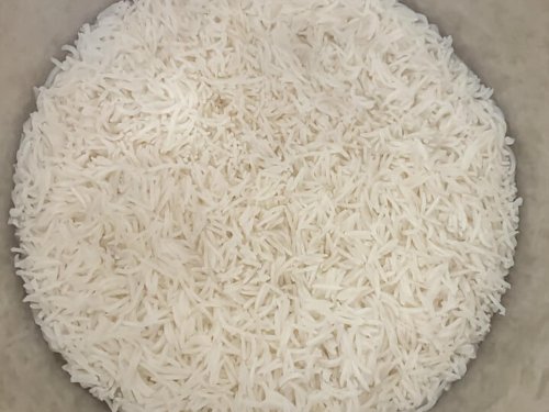 dry basmati rice added to instant pot insert
