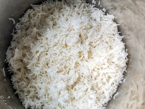 drained basmati rice added to instant pot insert