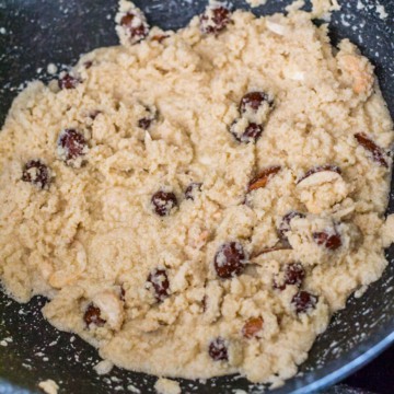 Roasted sooji halwa with nuts and raisins